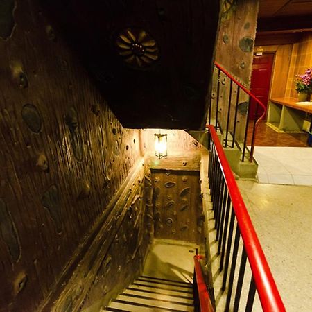 Eight Plus Hotel Бангкок Экстерьер фото