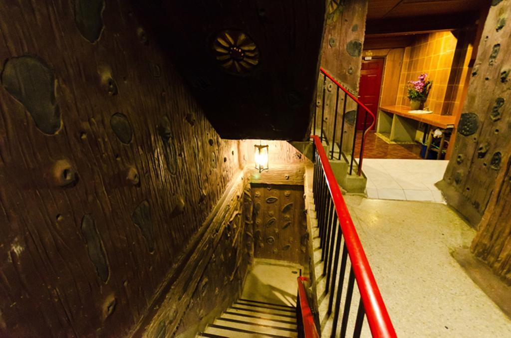 Eight Plus Hotel Бангкок Экстерьер фото